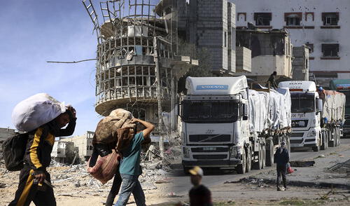 Miles de desplazados y ayuda humanitaria comienza a llegar a Gaza tras inicio del alto al fuego con Israel