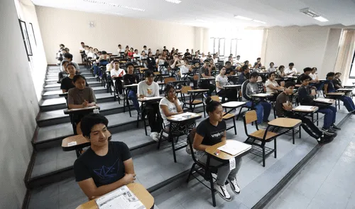 La propuesta tiene como objetivo principal mejorar el acceso a la educación superior para personas que atraviesan problemas económicos. Foto: andina. san marcos otorgara becas a postulantes de bajos recursos