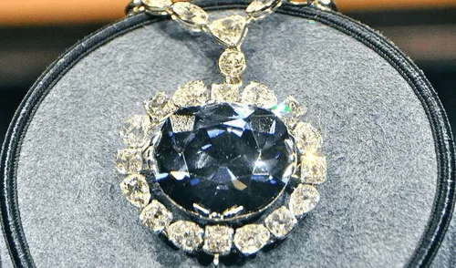 En 1666, el diamante Hope fue registrado históricamente tras ser adquirido en la India por el comerciante francés Jean-Baptiste Tavernier. Foto: Baunat.