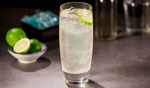 El chilcano de pisco es una de las bebidas más populares durante las fiestas peruanas