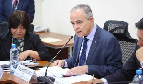 El ministro de Energía y Minas también expuso los alcances del Decreto de Urgencia para el rescate financiero de Petroperú. Foto: Congreso Petroperú