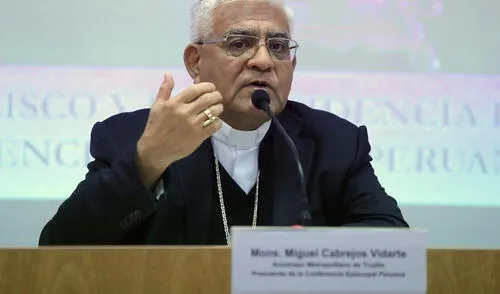 Monseñor Miguel Cabrejos, presidente de la Conferencia Episcopal Peruana, confirma decisión del Papa de disolver el Sodalicio. CEP