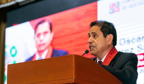 Pérez Sánchez se comprometió a fortalecer la imagen institucional y mejorar la administración de justicia, con énfasis en infraestructura y transparencia en procesos judiciales. Nuevo presidente en la Corte Superior de Justicia del Santa.