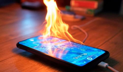 No es recomendable usar tu teléfono mientras carga. Foto: Grok/X