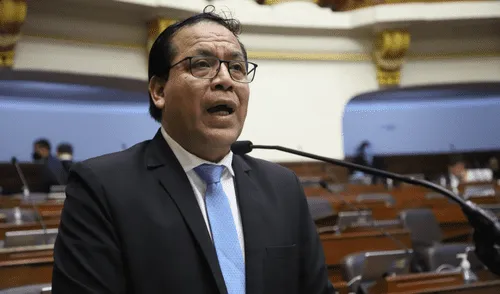 Roberto Sánchez fue liberado de la acusación en su contra por el presunto delito de rebelión. Foto: Congreso larepublica.pe