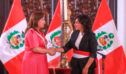 Leslie Urteaga juramenta como ministra del Ministerio de Desarrollo e Inclusión Social. Foto: Presidencia del Perú larepublica.pe