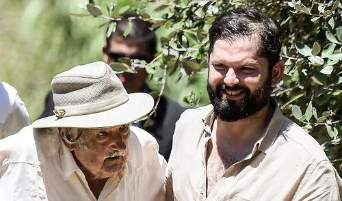 Gabriel Boric sostuvo un emotivo encuentro con el expresidente uruguayo José "Pepe" Mujica. Foto: AFP. Gabriel Boric sostuvo un emotivo encuentro con el expresidente uruguayo José "Pepe" Mujica. Foto: AFP.