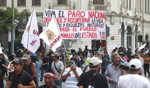Transportistas protestaron en la plaza San Martín. Crédito: Félix Contreras.