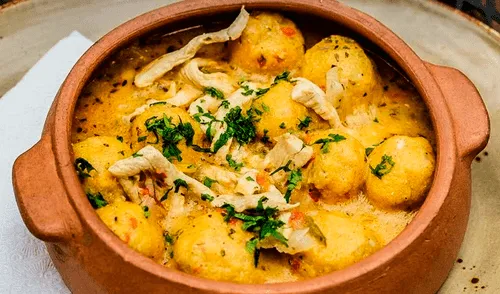 Este plato de Sudamérica se caracteriza por su caldo espeso y nutritivo. Foto: Revista Gente. Este plato de Sudamérica se caracteriza por su caldo espeso y nutritivo. Foto: Revista Gente.