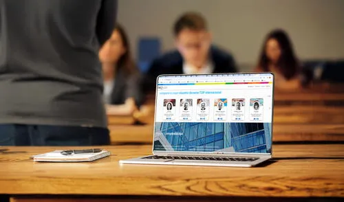 TECH Global University destaca por sus docentes y carreras.