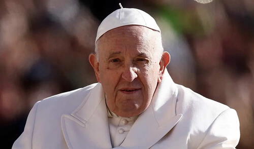 Debido a la bronquitis, el papa Francisco no pudo leer en la audiencia general del miércoles pasado y delegó la tarea a un colaborador. Foto: CNN.