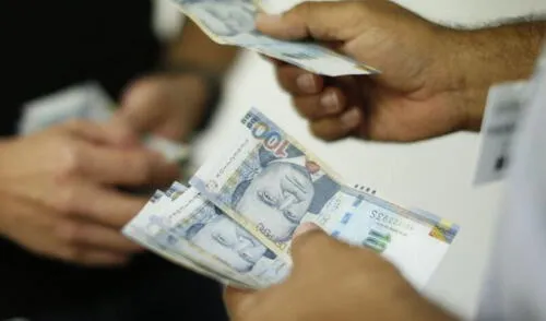 La Ley de Presupuesto 2025 reguló las diferentes bonificaciones que se entregarán a los servidores públicos. Foto: Andina