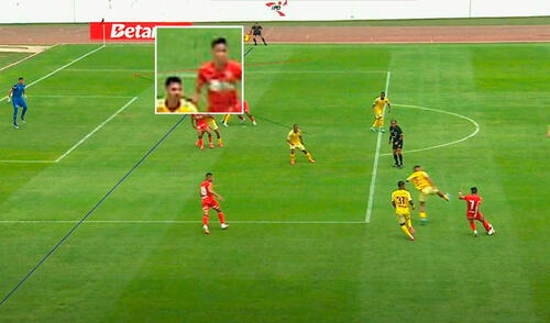 Marcelo Gaona estuvo, según el VAR, 11 cm adelantado en el primer gol anulado a Sport Huancayo. Foto: captura de YouTube/VAR Marcelo Gaona estuvo, según el VAR, 11 cm adelantado en el primer gol anulado a Sport Huancayo. Foto: captura de YouTube/VAR
