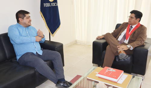 Ambos funcionarios dialogaron sobre la situación de los Peritos Judiciales y la importancia de coordinar esfuerzos. Ambos funcionarios dialogaron sobre la situación de los Peritos Judiciales y la importancia de coordinar esfuerzos.