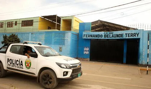 Bandas juveniles amenazan y extorsionan a profesores y alumnos. Bandas juveniles amenazan y extorsionan a profesores y alumnos.
