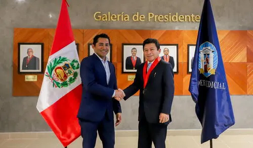 En el encuentro, se discutió la donación de libros y el fortalecimiento de la biblioteca virtual de la Corte.