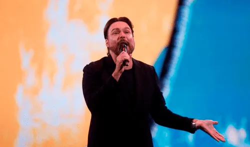 George Harris se baja del escenario tras pifias del público