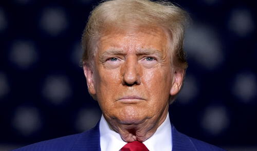 Donald Trump confirmó que los aranceles impuestos a México y Canadá continuarán según lo establecido. Foto: Columbia Journalism