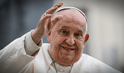 En 2013, Francisco dejó por escrito su renuncia anticipada en caso de que su estado de salud le impidiera gobernar.