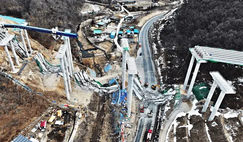 El viaducto de la autopista en construcción estaba cerca de Cheonan. Foto: AFP El viaducto de la autopista en construcción estaba cerca de Cheonan.