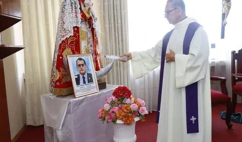La misa en su honor tuvo lugar en la capilla institucional y reflejó la consternación por su pérdida.