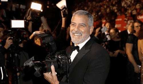 La paternidad ha transformado las prioridades de Clooney, quien disfruta de momentos musicales con sus hijos gemelos y encuentra en su familia un centro de felicidad y equilibrio personal. Foto: EFE La paternidad ha transformado las prioridades de Clooney, quien disfruta de momentos musicales con sus hijos gemelos y encuentra en su familia un centro de felicidad y equilibrio personal.