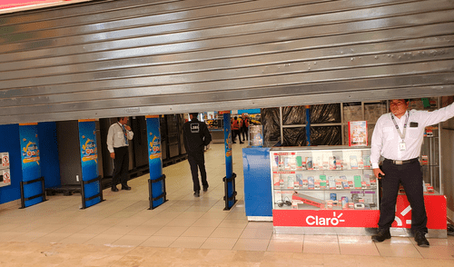 Clausuran Plaza Vea del Real Plaza en Piura por falta de señalización y obstáculos en vías de salidas