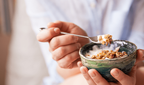 Licuado de avena es una opción frecuente en el desayuno debido a sus propiedades. Foto: El Mundo Licuado de avena es una opción frecuente en el desayuno debido a sus propiedades. Foto: El Mundo