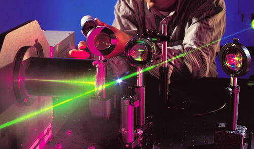 Un equipo del Instituto de Investigación de Información Aeroespacial de China ha desarrollado una cámara espía de largo alcance, capaz de identificar detalles de 1,7 mm a 101,8 km. Foto: referencial/EFCOG China crea la cámara espía más potente del mundo: puede reconocer rostros y detectar satélites a 100 km distancia