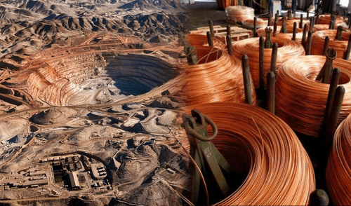 Chile posee un aproximado de 200 millones de toneladas de cobre.