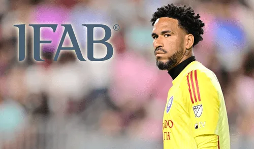 IFAB pretende modernizar el fútbol con estos revolucionarios cambios. Foto: composición LR/AFP IFAB aprueba revolucionarios cambios que perjudicará a porteros