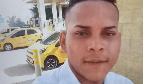 Tras tener una discusión por un leve accidente, el conductor esperó al taxista fuera del hospital y lo atropelló. Foto: composición LR / X asesinato | atropello | accidente de tránsito