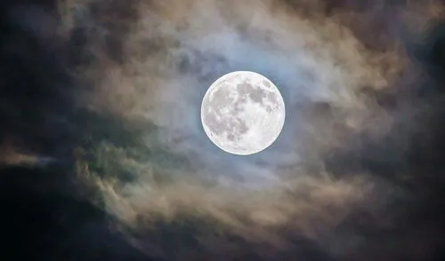 Calendario lunar del mes de marzo de 2025, cuáles son las diferentes fases que tiene la Luna y cuándo habrá Luna llena.