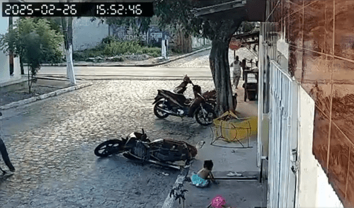 bebe sobrevive | bebe en medio de una balacera | bebe escucha disparos | balacera en brasil | bebe en balacera