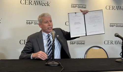 Secretario de Energía de EE. UU., Chris Wright, destaca impulso a exportaciones de gas natural licuado en CERAWeek. Foto: Latin Energy Group Secretario de Energía de EE. UU., Chris Wright, destaca impulso a exportaciones de gas natural licuado en CERAWeek.