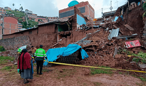 Un joven tuvo que ser rescatado entre los escombros. Créditos: Luis Álvarez / La República.