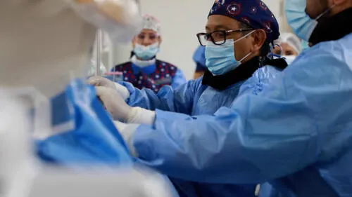 Médicos del hospital Guillermo Almenara salvan a diabéticos en estado crítico.