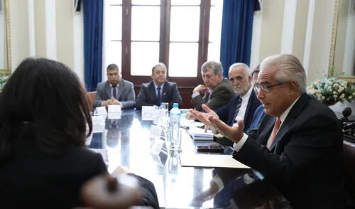 La Sociedad Interamericana de Prensa se reunió con los periodistas y autoridades del Poder Judicial La Sociedad Interamericana de Prensa se reunió con los periodistas y autoridades del Poder Judicial