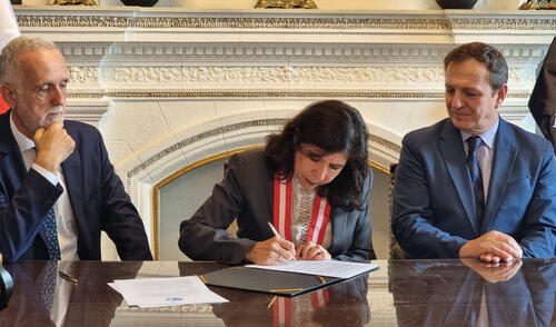 Presidenta del PJ suscribe la declaración de Chapultepec y Salta II. Créditos: Kevinn García/LR Presidenta del PJ suscribe la declaración de Chapultepec y Salta II. Créditos: Kevinn García/LR