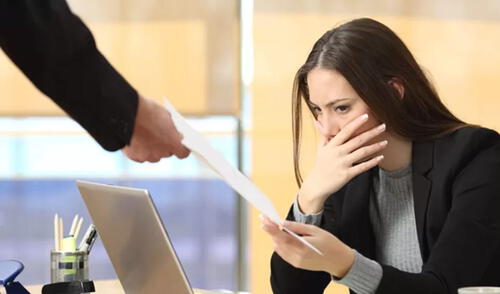 Es fundamental entender las implicancias legales de renunciar o ser despedido, ya que cada opción ofrece diferentes derechos y protecciones para los trabajadores. Foto: difusión Conoce los derechos laborales