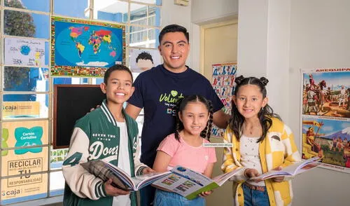 La institución ha contribuido a historias de éxito, transformando pequeñas bodegas en supermercados y apoyando a artesanos.