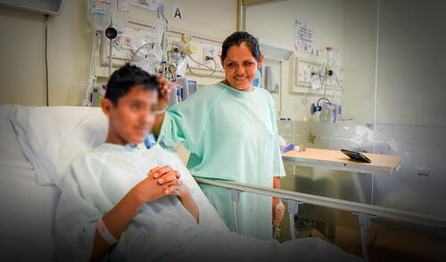 La madre de familia no dudó en donar su riñón para salvar la vida de su menor hijo. Foto: INSN La madre de familia no dudó en donar su riñón para salvar la vida de su menor hijo. Foto: INSN