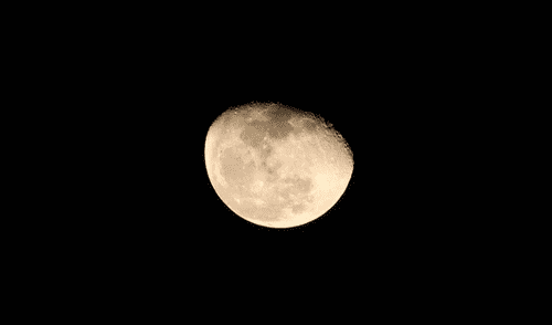 La "luna de sangre" o "luna roja" es un fenómeno astronómico que tiene lugar durante un eclipse lunar, cuando la Tierra se interpone entre el Sol y la Luna. Foto: Pexels Eclipse lunar en Ecuador