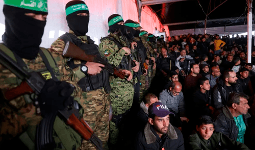 Hamás propone liberar a rehén y devolver cuerpos de cautivos en intento por prolongar tregua en Gaza.