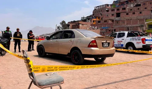 El delincuente huyó a bordo de una moto lineal, conducido por otro sujeto, que lo esperaba en la zona. Foto: composición LR Colectivero se resiste al robo de su auto y asesinado a balazos en San Juan de Lurigancho
