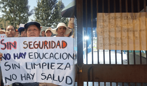 Colegio Juan Vivanco Amorín en Ate