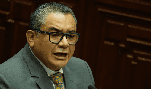 Ministro Santiváñez se lava las manos y no asume su responsabilidad en la alta tasa de criminalidad. Foto: John Reyes / Urpi - LR Ministro Santiváñez se lava las manos y no asume su responsabilidad en la alta tasa de criminalidad