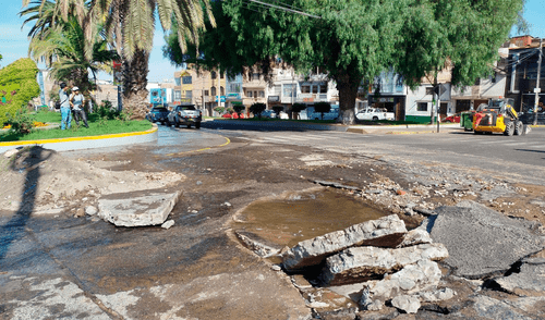 Escolares también resultado afectados por aniego. Créditos: Liz Ferrer / La República.