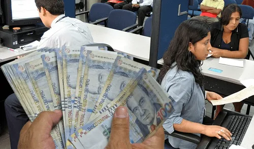 El cronograma de pagos de remuneraciones y pensiones en el sector público para el año 2025 ha sido modificado, según la Resolución Viceministerial N° 005-2024-EF11.01. Foto: Composición LR/Andina