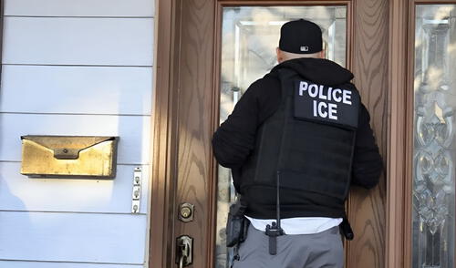ICE intensificaría los arrestos y deportaciones contra inmigrantes, incluso en sus propios hogares. Foto: ICE